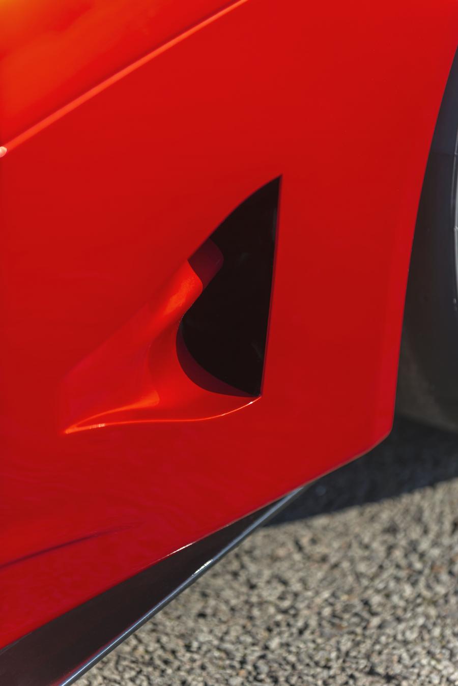 Детали экстерьера Lotus Evora GT4 Concept 2019 года  (фото 6 из 30)